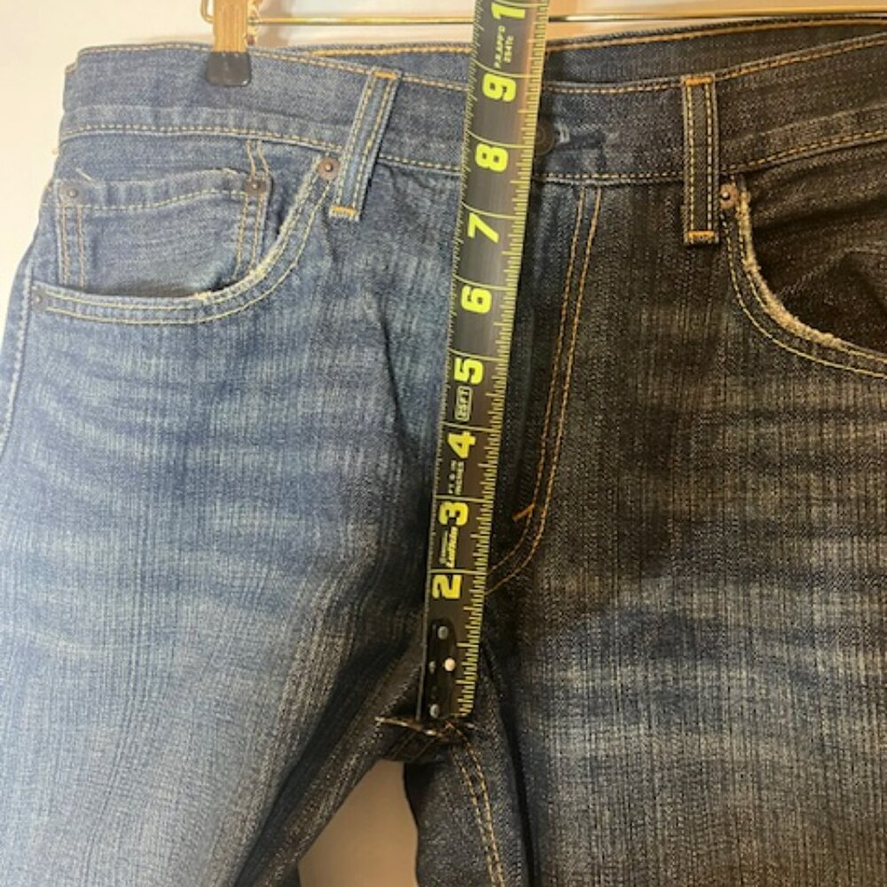 Levi's Men's 559 Medium Wash Distressed Blue Jeans Sz W 32 L 30 - Picture 4 of 7